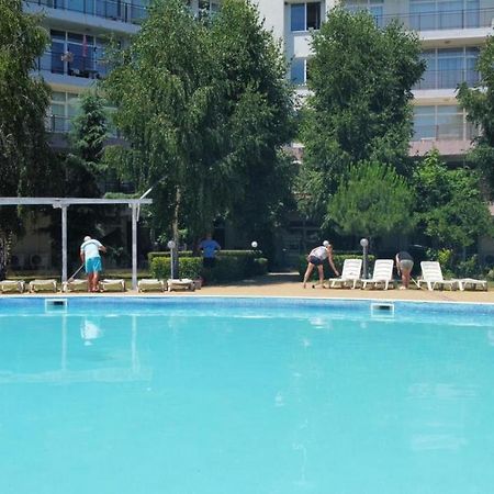 Yves 2 Bed Apart At Sun Village Sunny Beach Not Far Away From The Sea ภายนอก รูปภาพ