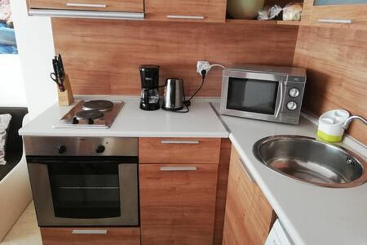 Yves 2 Bed Apart At Sun Village Sunny Beach Not Far Away From The Sea ภายนอก รูปภาพ
