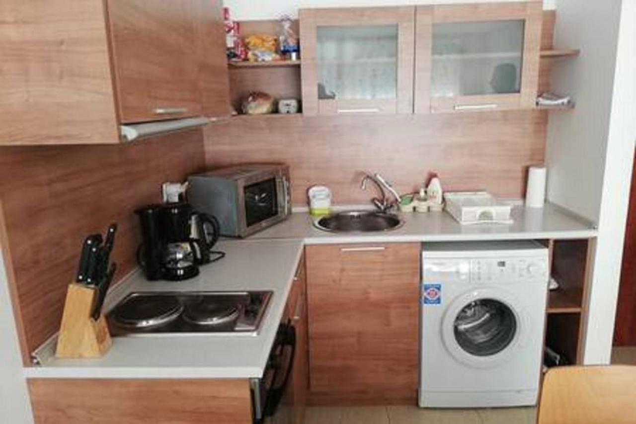 Yves 2 Bed Apart At Sun Village Sunny Beach Not Far Away From The Sea ภายนอก รูปภาพ