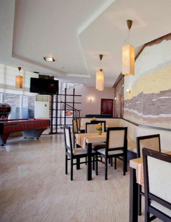 Yves 2 Bed Apart At Sun Village Sunny Beach Not Far Away From The Sea ภายนอก รูปภาพ