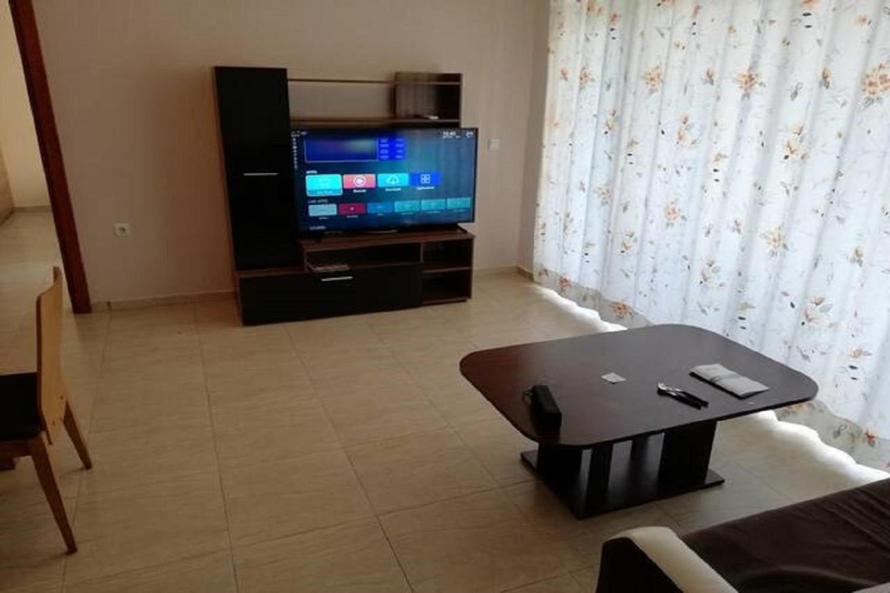 Yves 2 Bed Apart At Sun Village Sunny Beach Not Far Away From The Sea ภายนอก รูปภาพ