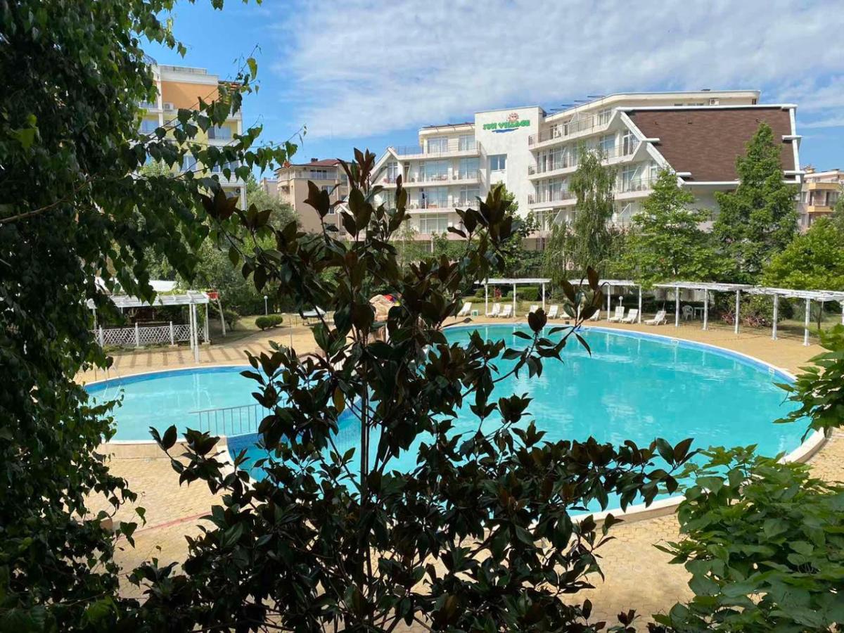 Yves 2 Bed Apart At Sun Village Sunny Beach Not Far Away From The Sea ภายนอก รูปภาพ